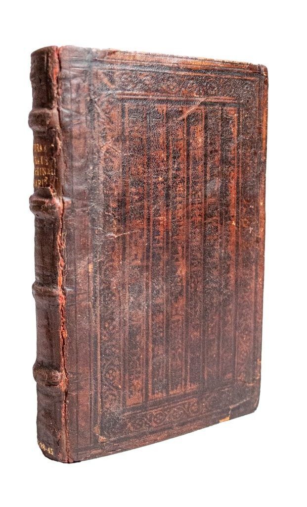 Gorgeous Book of Hours printed on vellum; Germain Hardouin with 16 large and 25 smaller illuminations c.1520