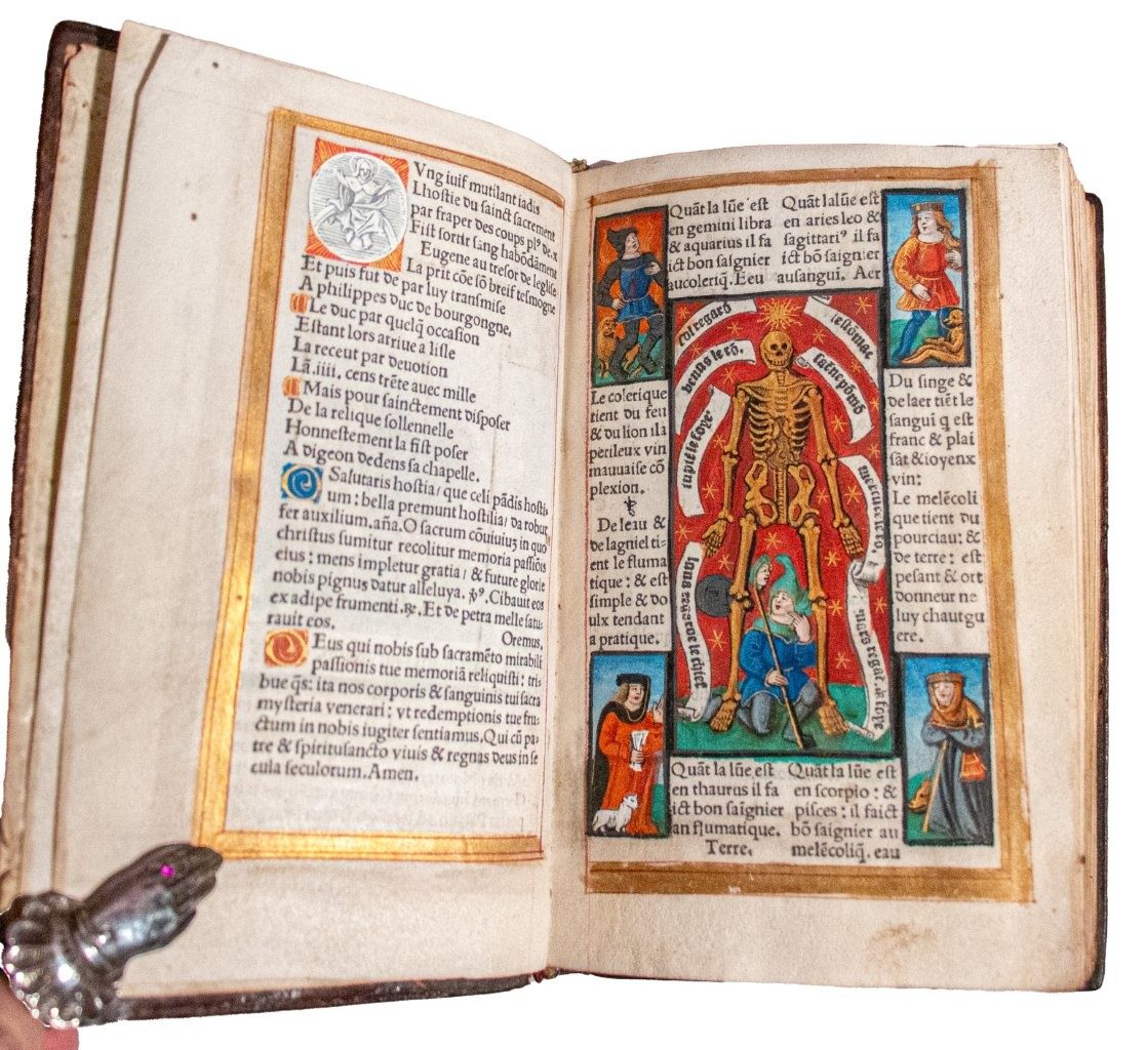 Gorgeous Book of Hours printed on vellum; Germain Hardouin with 16 large and 25 smaller illuminations c.1520