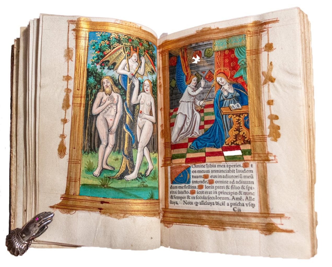 Gorgeous Book of Hours printed on vellum; Germain Hardouin with 16 large and 25 smaller illuminations c.1520
