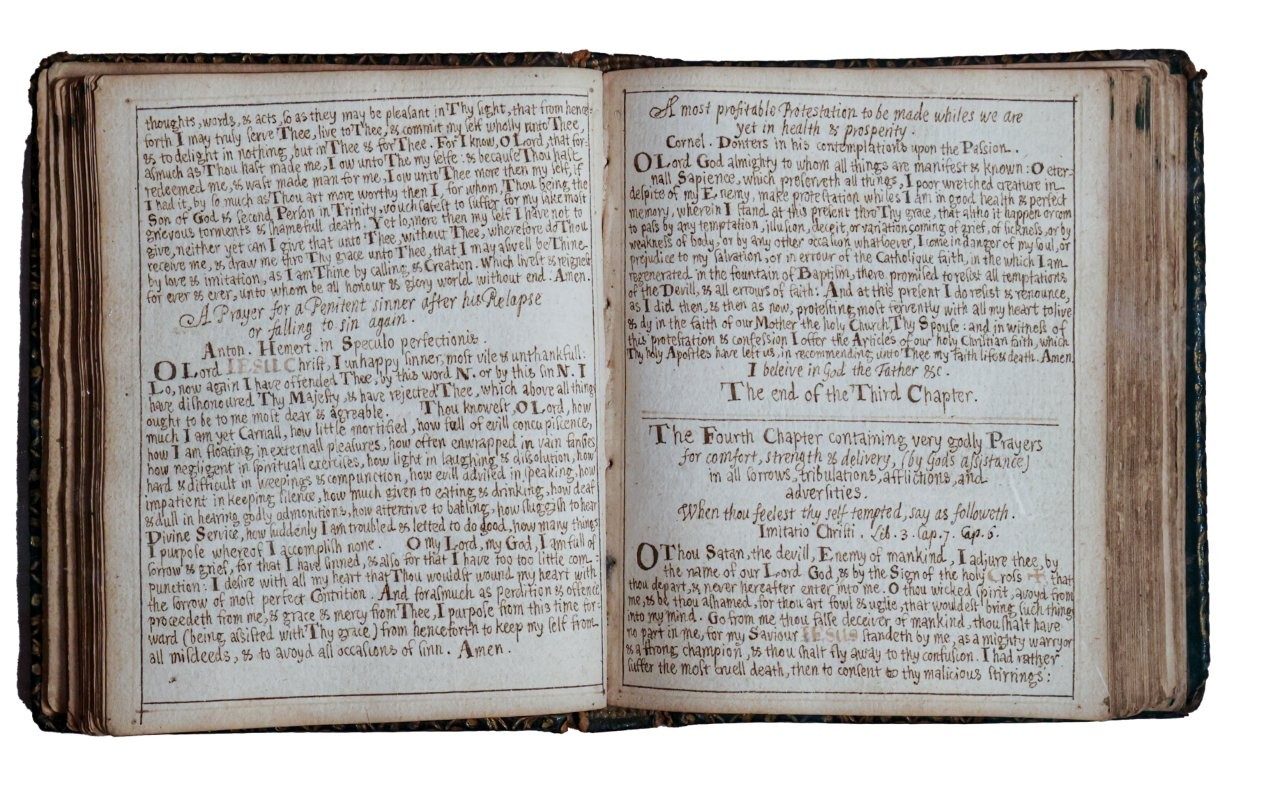 Small enough to conceal, a dangerous text from Elizabethan England in manuscript, 1583. Recusant manuscript prayerbook.