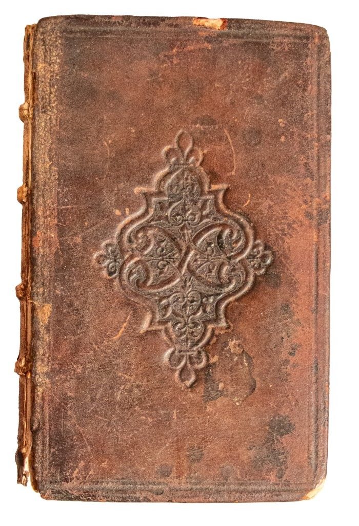 A Twelfth-Century English Manuscript Hidden Inside a Renaissance Book: Two Romanesque Leaves on the Sacraments Preserved as Original Pastedowns